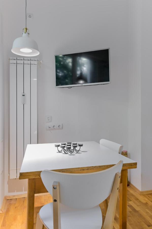 Bright Apartment In The Heart Of The City By Flat Mаnager صوفيا المظهر الخارجي الصورة
