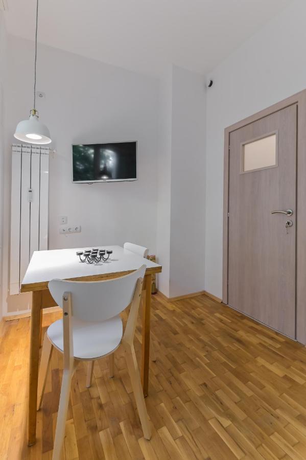 Bright Apartment In The Heart Of The City By Flat Mаnager صوفيا المظهر الخارجي الصورة